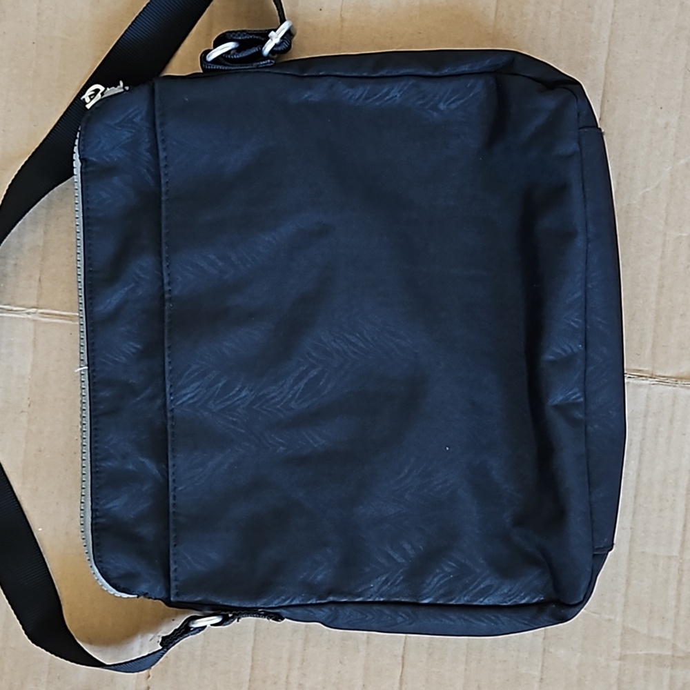 Baggallini Comrade black zebra embossed crossbody bag - Picture 3 of 10